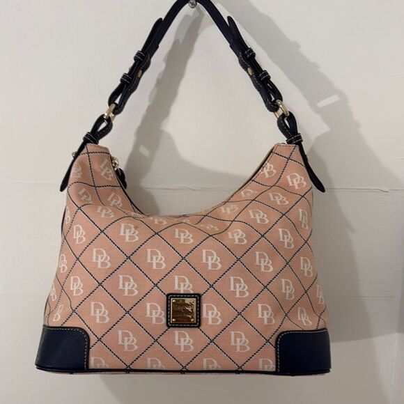 Dooney & Bourke Color Peach and Navy Blue Hobo Bag with Classic Design - Picture 1 of 11